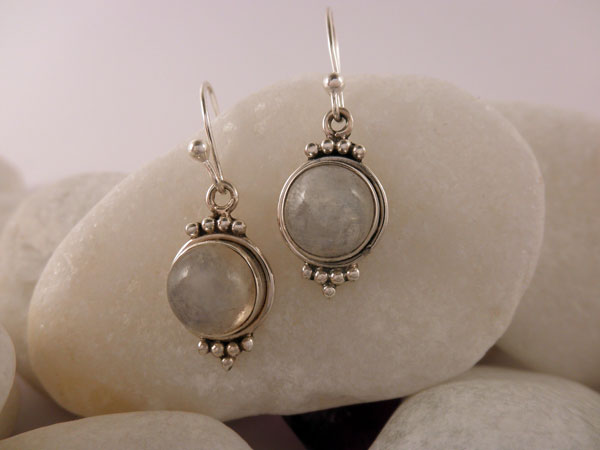 Handmade Sterling silver and Moonstone earrings.. Foto 1