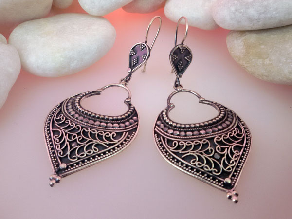 Sterling silver ethnic earrings.. Foto 2