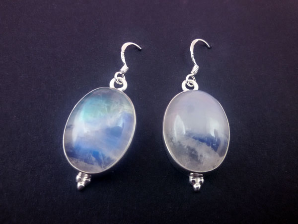 Sri Lanka Moonstone gemstones and Sterling silver earings.. Foto 1