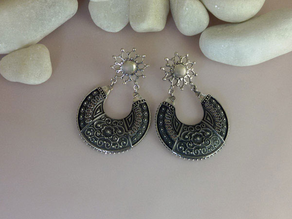 Ethnic Sterling silver earrings.. Foto 2