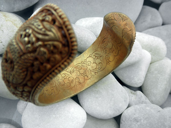 Antique traditional Tibetan bracelet.. Foto 4