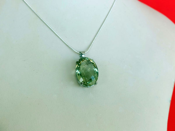 Green amethyst pendant.. Foto 1